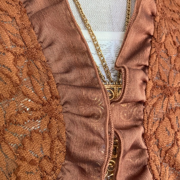 Lace Bolero with Bell Sleeves, Size M - Picture 10 of 10